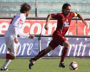 Sergio Volpi in azione con la maglia amaranto