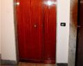 La porta dell'appartamento
