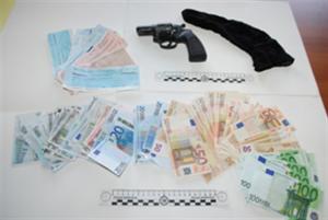 Il materiale sequestrato