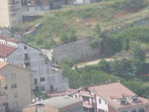 Il muro con il cemento depotenziato