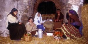 Il primo Presepe Vivente nel Castello di Strongoli il 27 dicembre del 1990