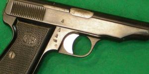 Un pistola Bernardelli 7,65