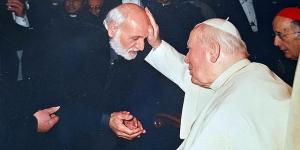 Padre Domenico Cirigliano con Papa Giovanni Paolo II