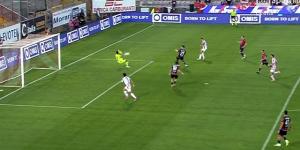 Il gol di Franco Ferrari (Vicenza) al 20’ pt
