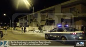 Bomba ritrovata su un marciapiede a Reggio Calabria