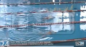 Festa a Crotone per il giovane nuotatore Daniele Buzzurro