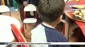 Natale: il Football Club Crotone al reparto di pediatria