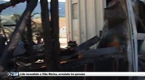 Lido incendiato a Vibo Marina, arrestate tre persone