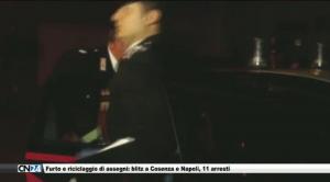 Furto e riciclaggio di assegni: blitz a Cosenza e Napoli, 11 arresti