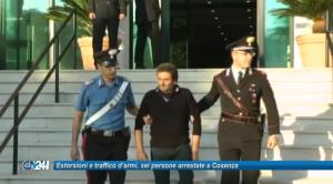 Estorsioni e traffico d’armi, sei persone arrestate a Cosenza