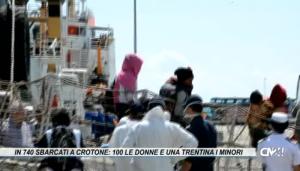 Immigrazione. In 740 sbarcati a Crotone: 100 le donne e una trentina i minori