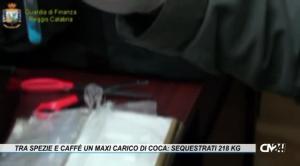 Tra spezie e caffè un maxi carico di coca: sequestrati 218 kg, valeva 43 milioni