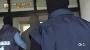 Estirpata la “Malapianta”: colpo a locale di ‘ndrangheta del crotonese, 35 arresti. I NOMI