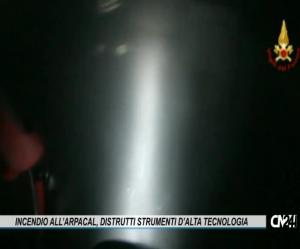 Incendio in laboratorio ArpaCal, distrutti strumenti d’alta tecnologia: danni da milioni di euro