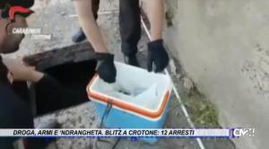 Droga, armi e ‘ndrangheta. Blitz nella notte a Crotone: 12 arresti