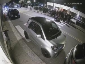 Motociclista investe pedone e fugge, è caccia al pirata della strada