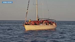 Spediti in Italia in condizioni disumane: colpo ai nuovi negrieri del Mediterraneo