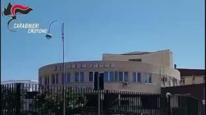 Farmaci spariti dall’Asp di Cirò: arrestato napoletano, è caccia ai complici